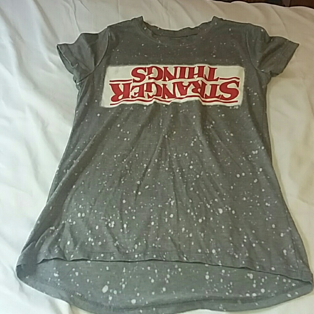 NETFLIX stranger things t-shirt